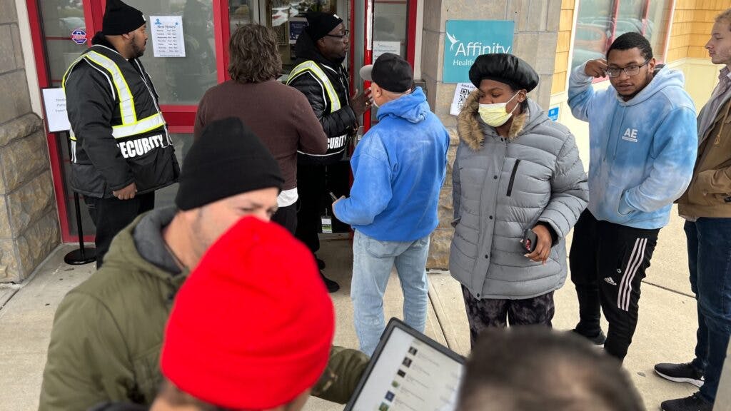 Connecticut’s first legal weed buyers braved chilly weather and long lines to be a part of history Tuesday at Affinity Dispensary in New Haven. (Mikhail Harrison / Leafly)